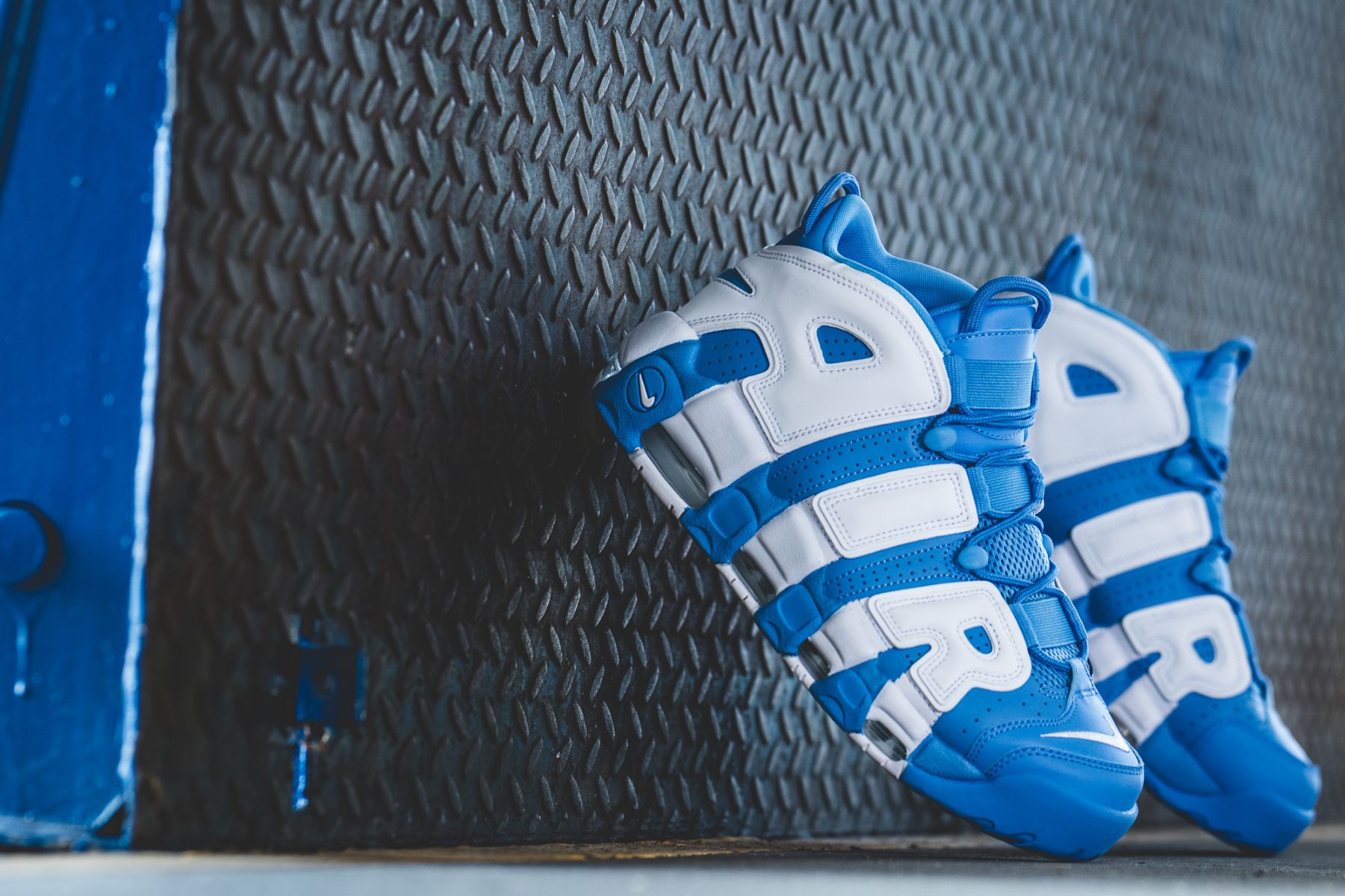 Nike uptempo clearance 96 university blue